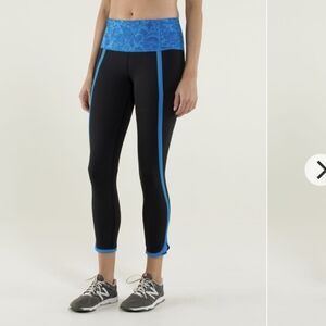 Lululemon Can't Stop Crop Black / Paisley Cornflower / Cornflower